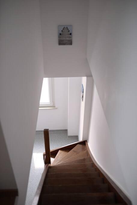1 Zimmer Wohnung Dg Mit Klimaanlage Und Kleinen Balkon Oedheim Ngoại thất bức ảnh