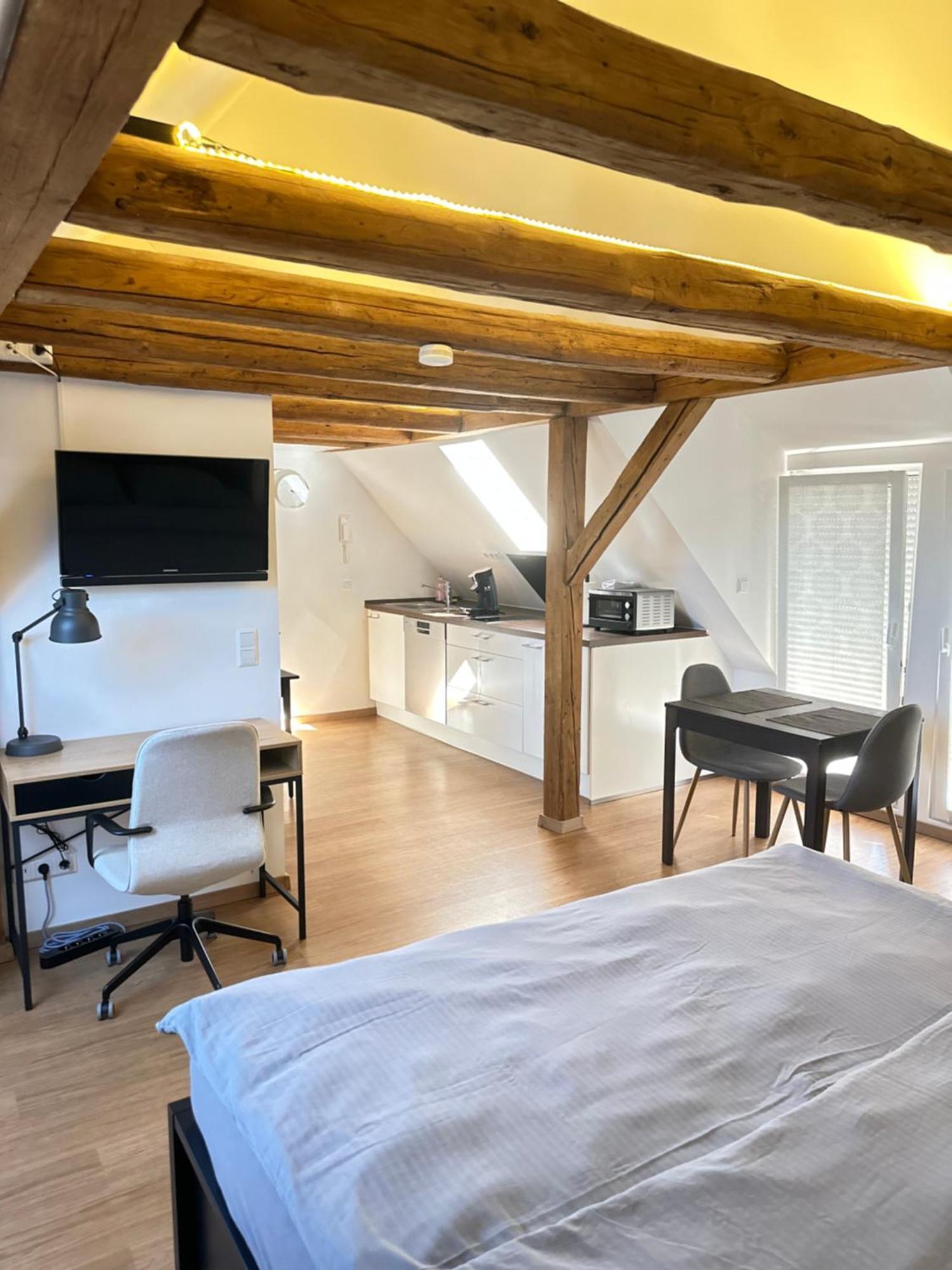 1 Zimmer Wohnung Dg Mit Klimaanlage Und Kleinen Balkon Oedheim Ngoại thất bức ảnh